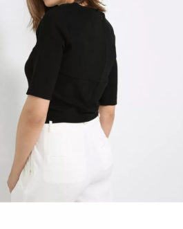 Atos Lombardini Round Neck Crop Top